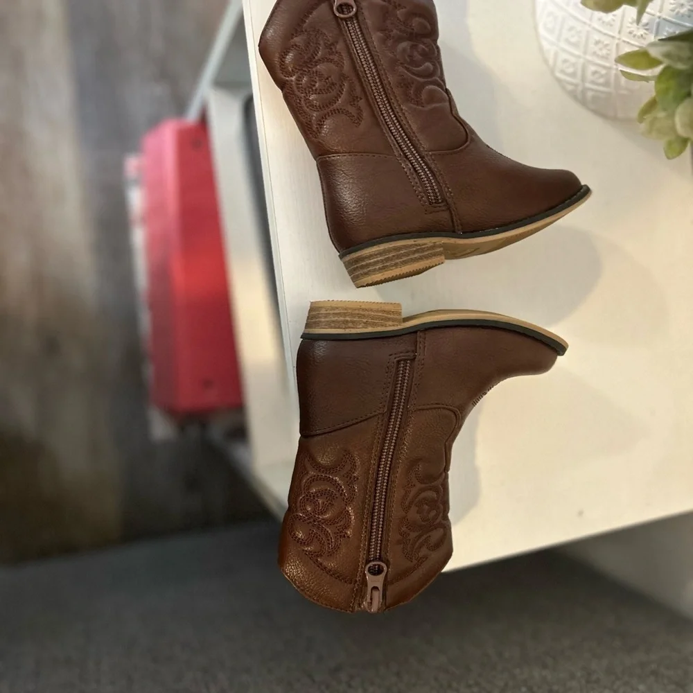 Cat & jack western zip boots almond toe